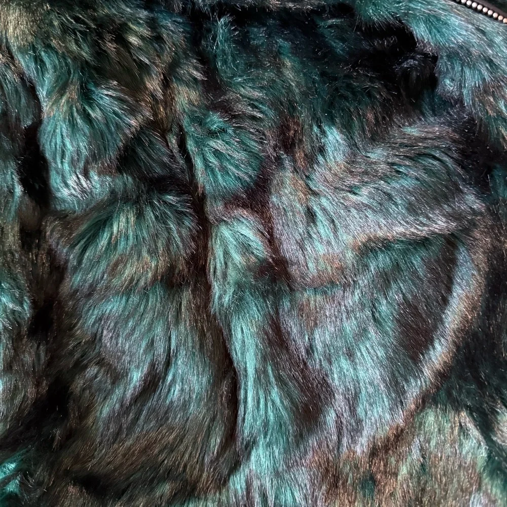Belle Vere Size Small Faux Fur Emerald Green & Black Moto Style Jacket EUC - Picture 9 of 9